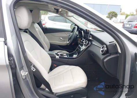 2016 Mercedes-Benz C 300 4Matic из США, поврежденный, VIN 55SWF4KB4GU109599